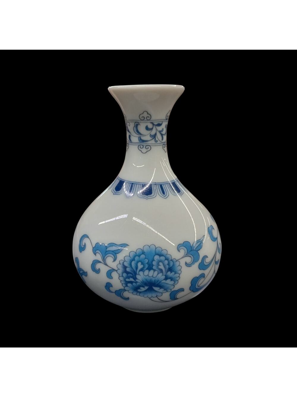 Vtg Franklin Mint Mini Vase Treasures of the Imperial Dynasties blue/white flora